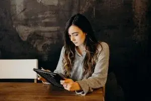 Guía de firma electrónica: tipos, validez legal y beneficios para empresas