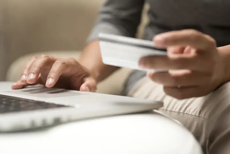 Cómo el email certificado ayuda a las empresas a ganar disputas por devoluciones de cargo